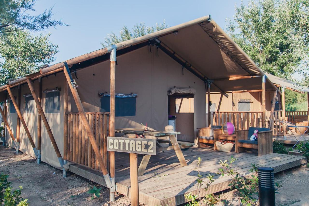 Camping Senia Riu Sant Pere Pescador Exterior photo